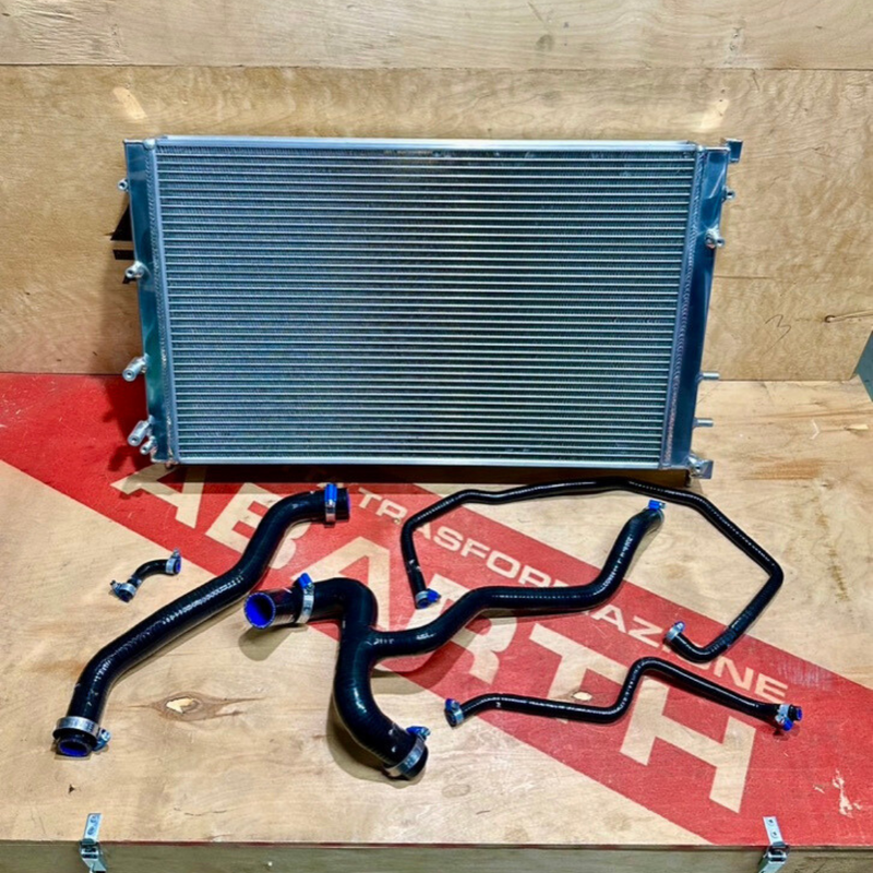 Carica immagine in Galleria Viewer, Radiatore maggiorato Abarth 500 + kit tubi acqua