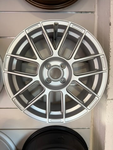 Load image into Gallery viewer, SET OF 4 17" FONDMETAL 9ESSE RIMS FOR 500/595 ABARTH