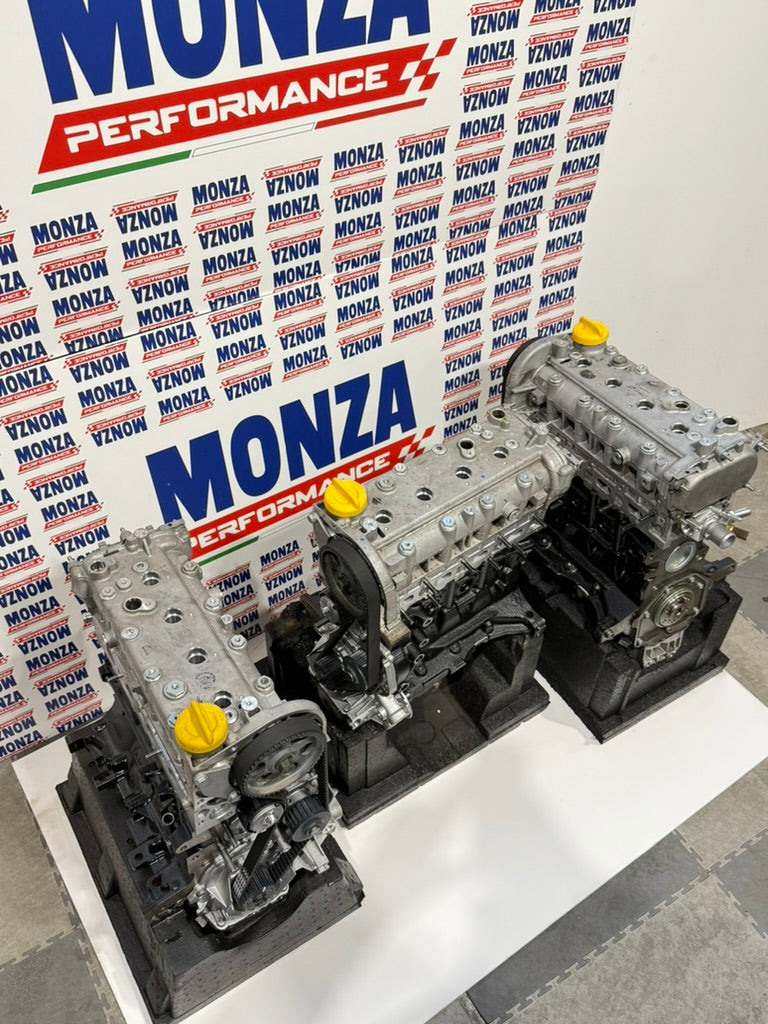 Carica immagine in Galleria Viewer, Motore Grande Punto Abarth - RIGENERATO codice 199a8000