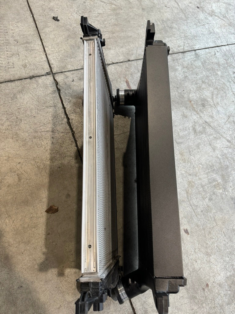 Carica immagine in Galleria Viewer, Intercooler frontale per Golf gti 7 / Golf 7.5/ Auti TT , Audi s3