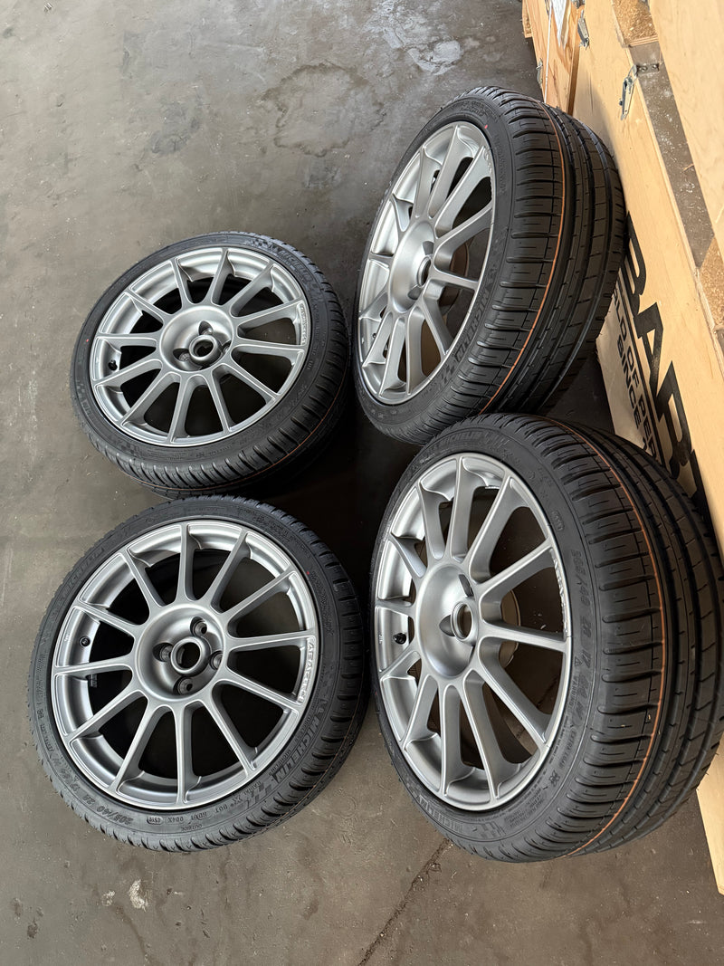 Carica immagine in Galleria Viewer, Cerchi Abarth EsseEsse OEM 17" - Titanio