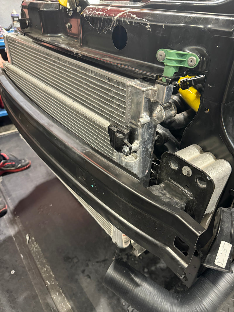 Carica immagine in Galleria Viewer, Radiatore maggiorato Abarth 500 + kit tubi acqua