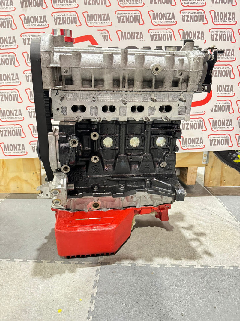 Carica immagine in Galleria Viewer, Motore forgiato 500 abarth 1400 tjet