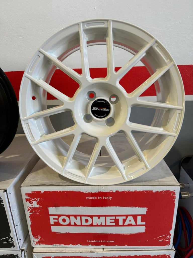 Carica immagine in Galleria Viewer, SET 4 CERCHI FONDMETAL 9ESSE DA 17" PER 500/595 ABARTH
