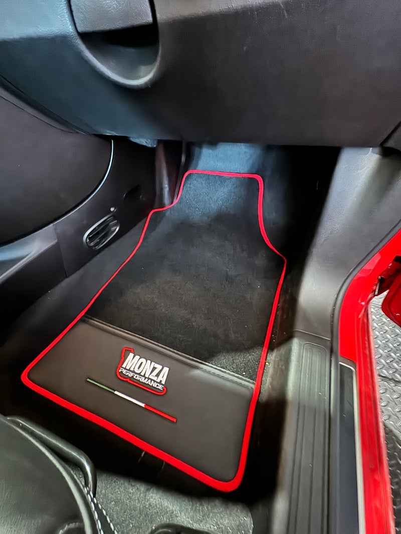 Carica immagine in Galleria Viewer, Set tappetini 500 abarth Monza performance