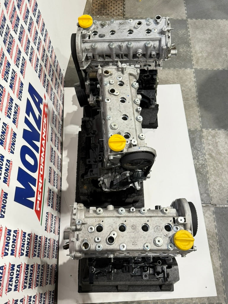 Carica immagine in Galleria Viewer, Motore Grande Punto Abarth - RIGENERATO codice 199a8000