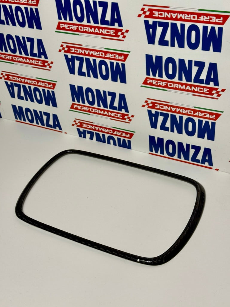 Carica immagine in Galleria Viewer, Cover Autoradio 7 pollici in CARBONIO Fiat 500 Abarth 595 - 695 - Fiat 500 - in diverse finiture