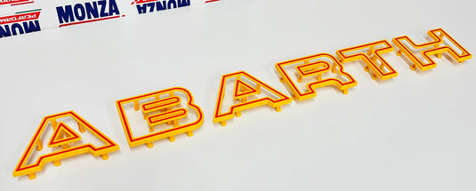 Scritta ABARTH griglia anteriore Restyling