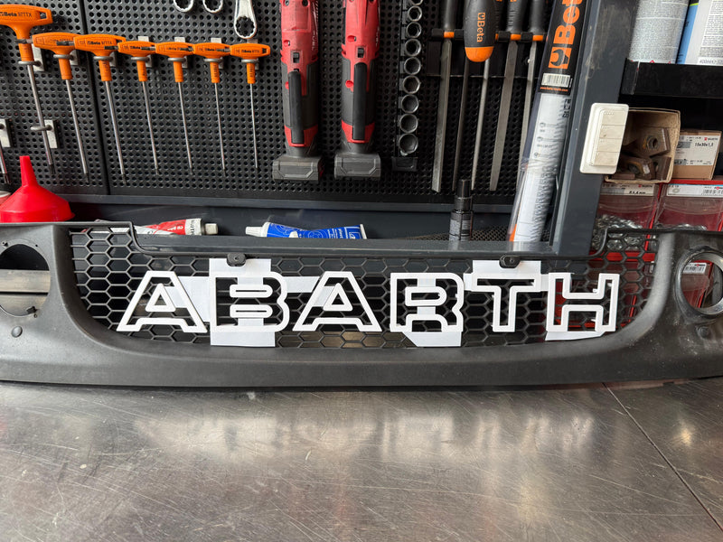 Carica immagine in Galleria Viewer, Scritta ABARTH griglia anteriore Pre-Restyling