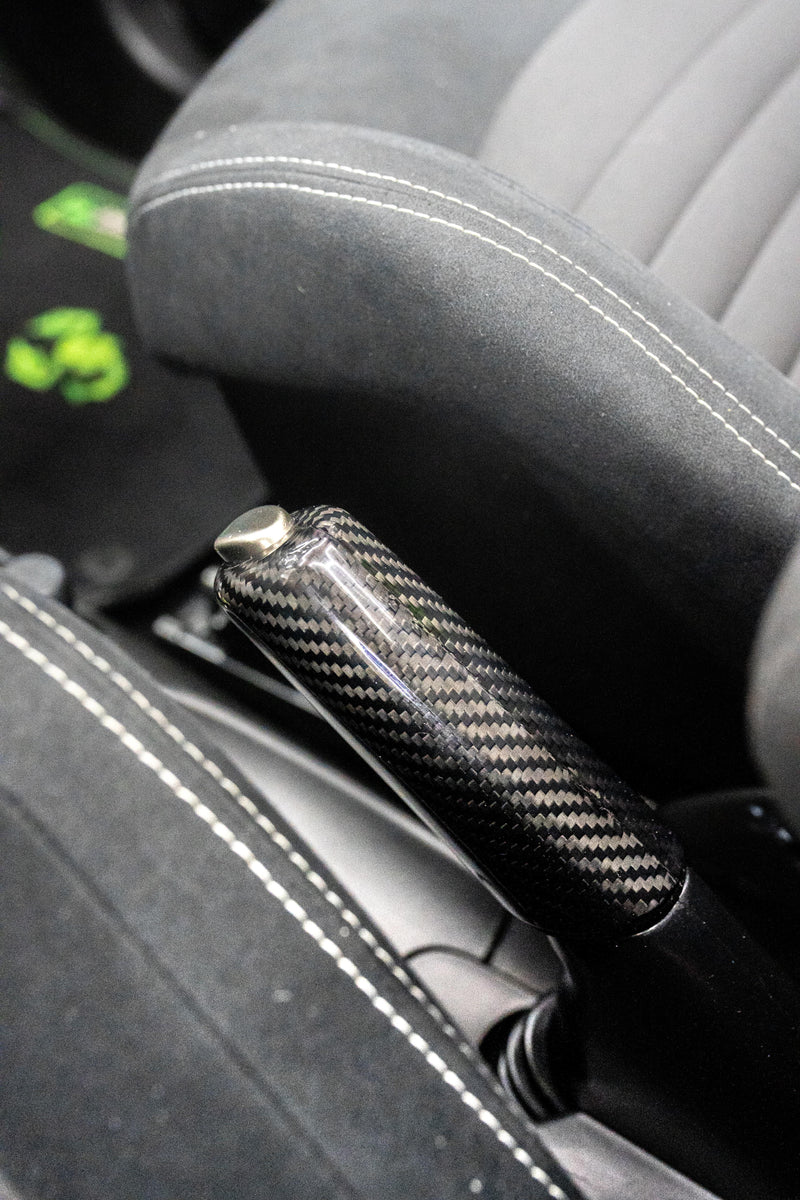 Carica immagine in Galleria Viewer, Cover freno a mano in CARBONIO Fiat 500 Abarth - 595 - 695 - Punto