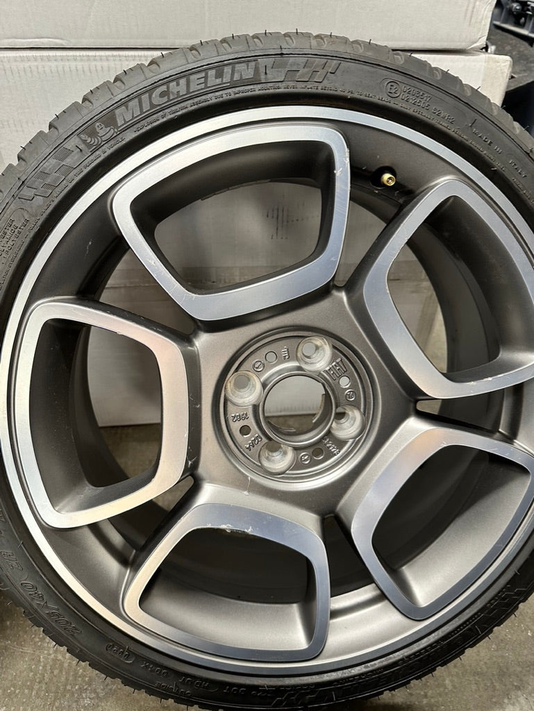 Load image into Gallery viewer, Petalo 500 Abarth rims with 500 km travelled