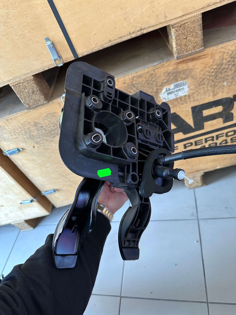 Carica immagine in Galleria Viewer, Pedaliera freno frizione 500 Abarth Cambio manuale