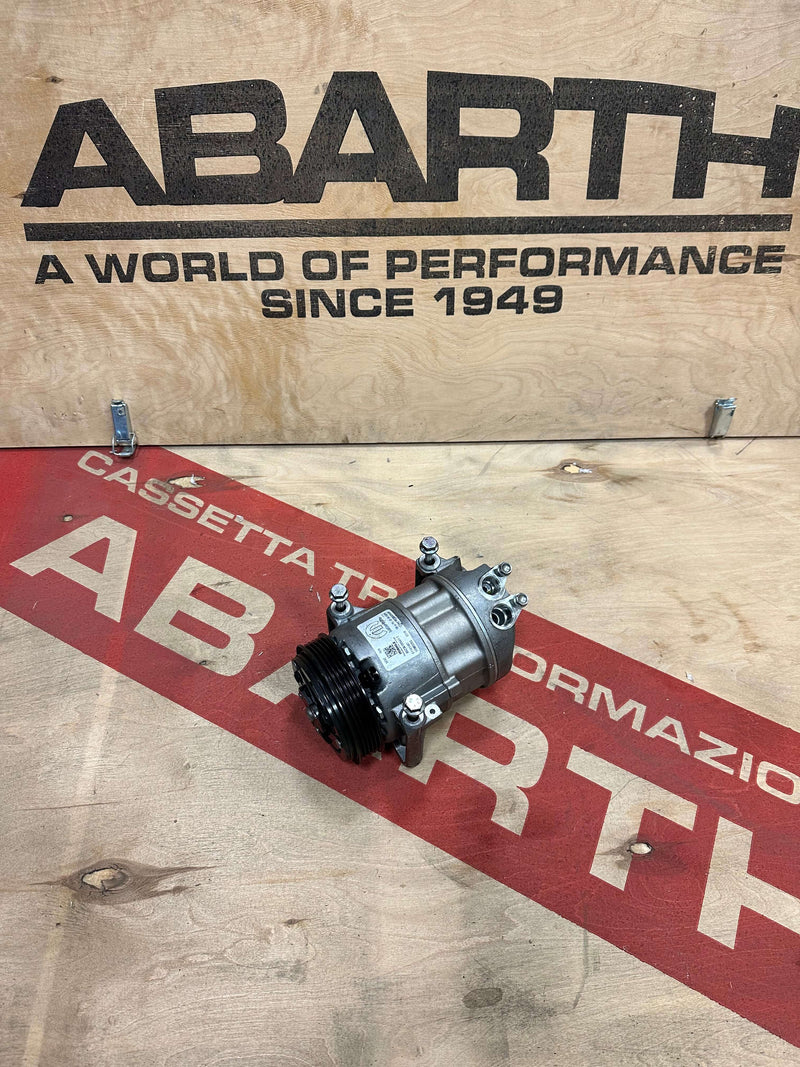 Carica immagine in Galleria Viewer, Compressore clima 124 abarth