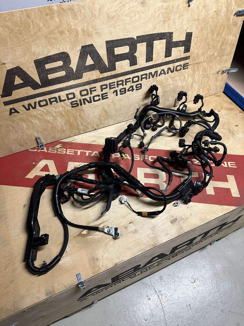 Carica immagine in Galleria Viewer, Cablaggio motore fiat abarth 124 spider