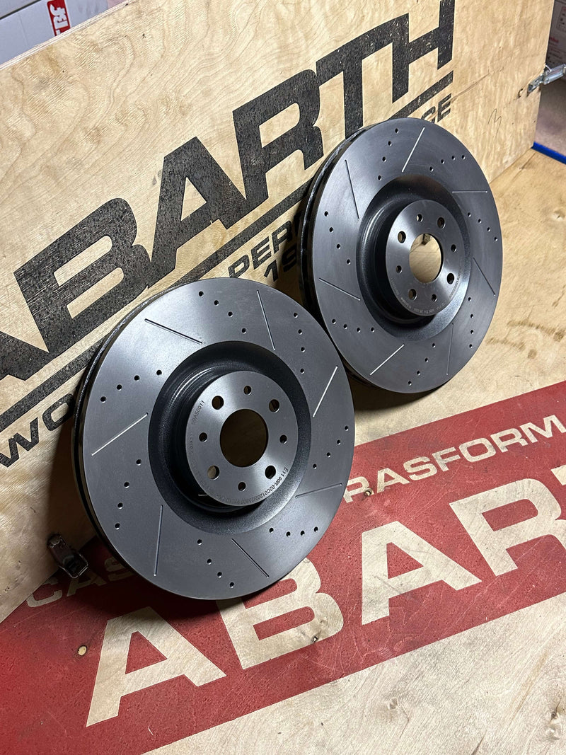Carica immagine in Galleria Viewer, Dischi freno 330 mm 500 abarth forati per pinze 159/giulietta