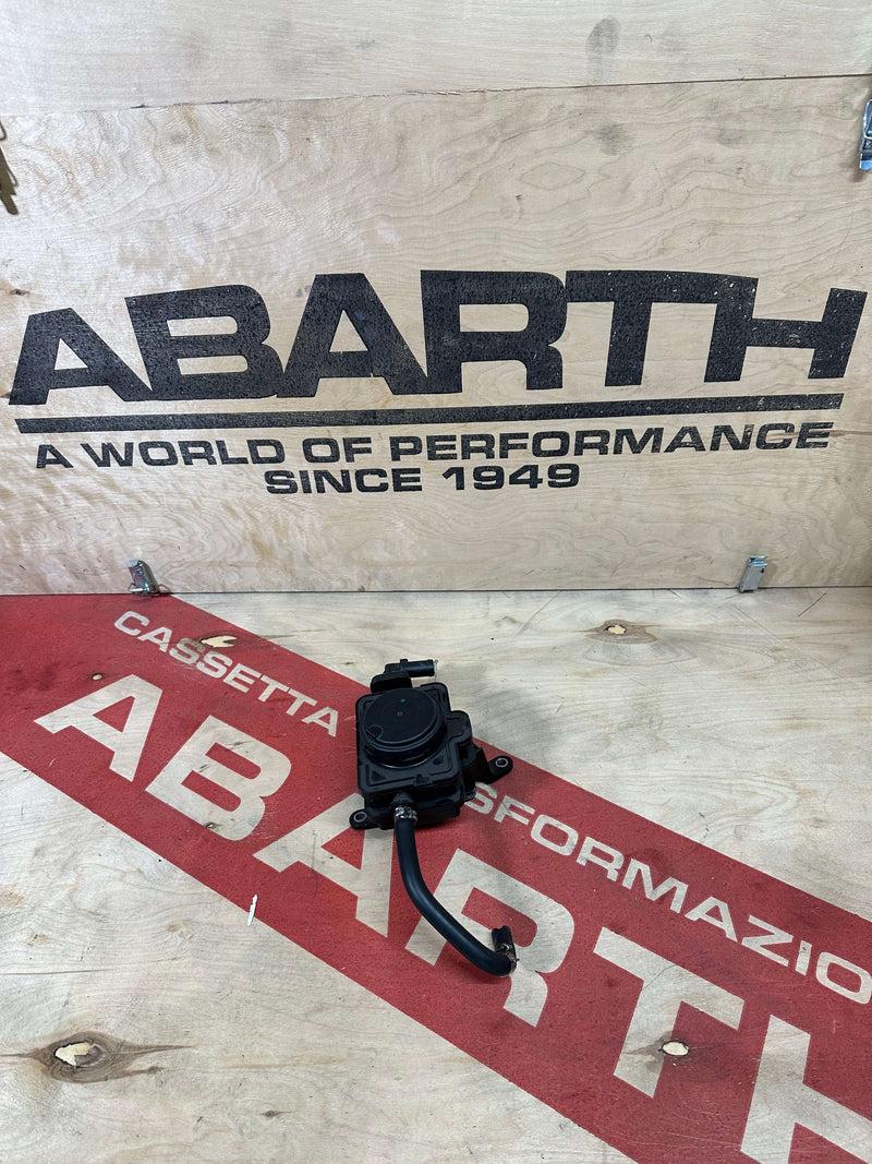 Carica immagine in Galleria Viewer, Ricambio decanter originale 500 abarth nuovo