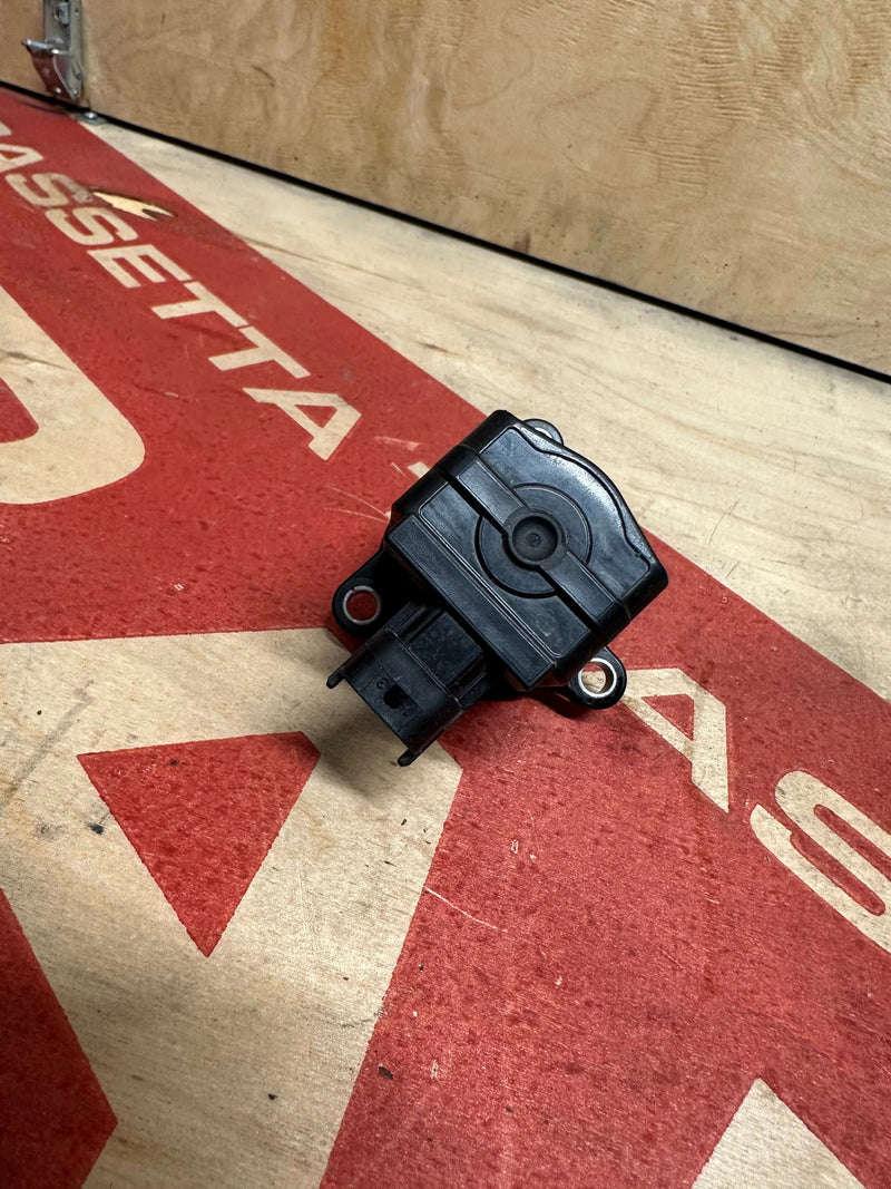 Carica immagine in Galleria Viewer, Pop-off Punto Evo Abarth Multiair