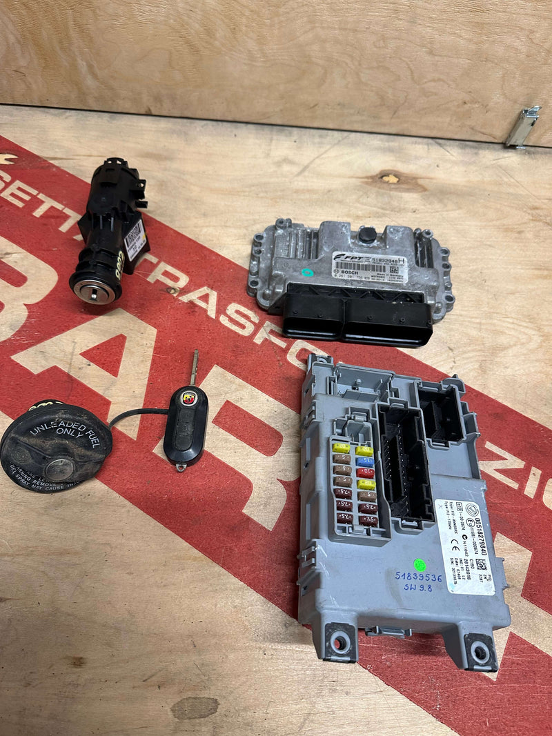 Carica immagine in Galleria Viewer, Kit Chiave, Body e Centralina Motore 500 Abarth euro 4 - 5