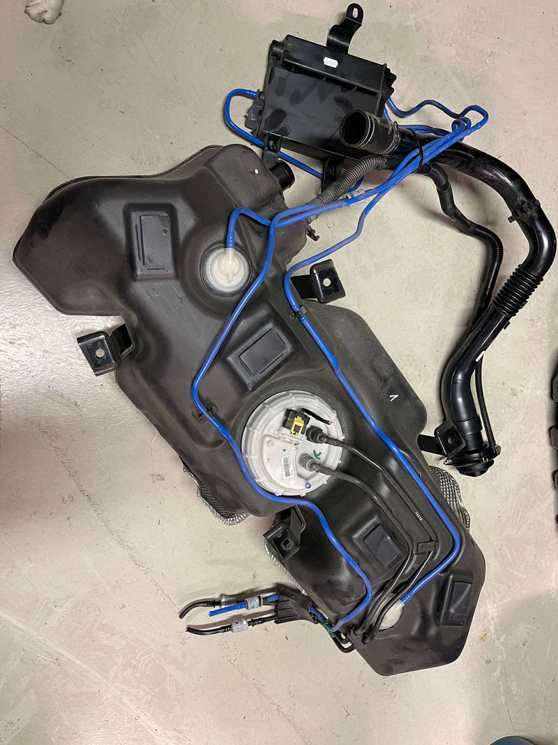 Carica immagine in Galleria Viewer, Serbatoio 500 Abarth