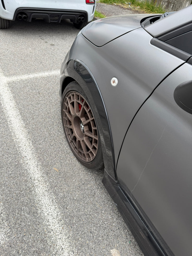 Carica immagine in Galleria Viewer, KIT ESTETICO 500 ABARTH 70ESIMO ALLARGAMENTO BODY KIT ESTETICO
