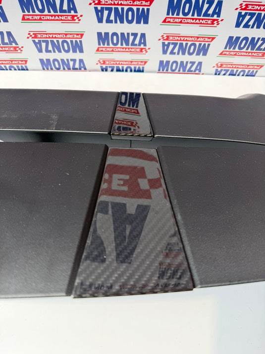 Spoiler regolabile in ABS verniciabile con inserti in carbonio 695  Monza performance