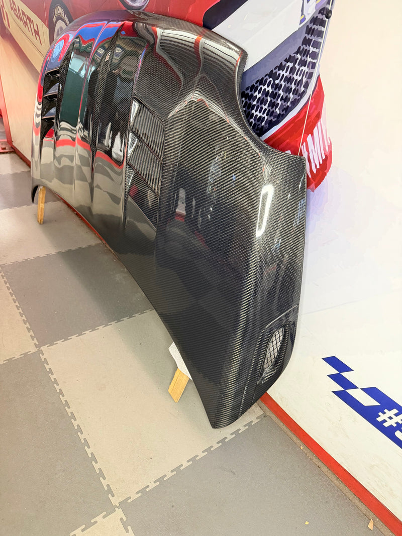 Load image into Gallery viewer, Abarth 500 Scorpion Twin Air Carbon Bonnet
