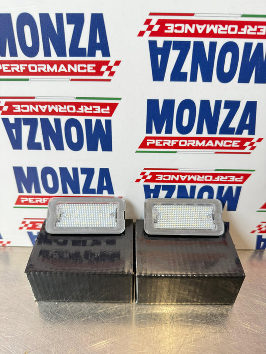 Kit luci targa bianche LED plug and play per Abarth 500 - 595 - 695 - Fiat 500