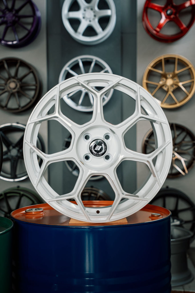 Carica immagine in Galleria Viewer, 4 Cerchi GMP RACEWAY 17x7 et30 4x98 cb58,1 Abarth NAD made in Italy
